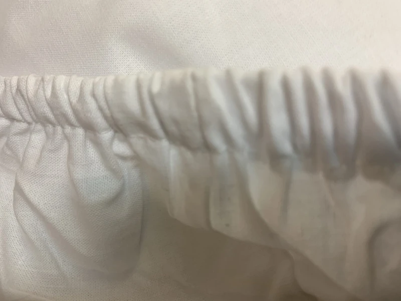 Prześcieradła Hotelowe na gumkę 220x200 cm  zabezpieczające boki materaca